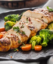 Chicken breast with veggies