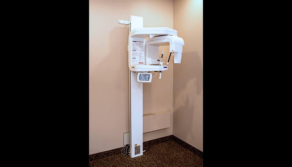 3 D C T cone beam digital x-ray scanner