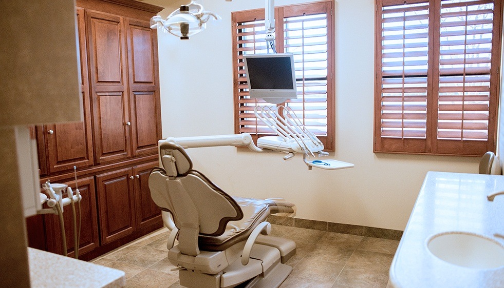 Dental treatment room